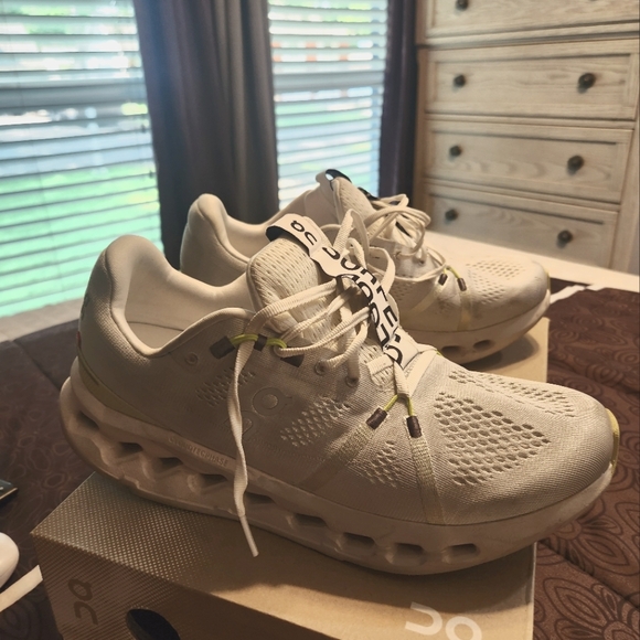 On Running Cream Athletic Shoes - Picture 1 of 3